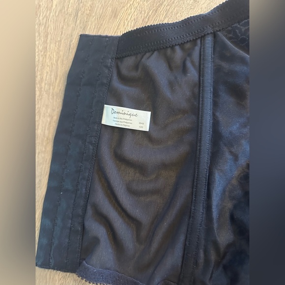 Vintage black lace corset bustier - Picture 6 of 11